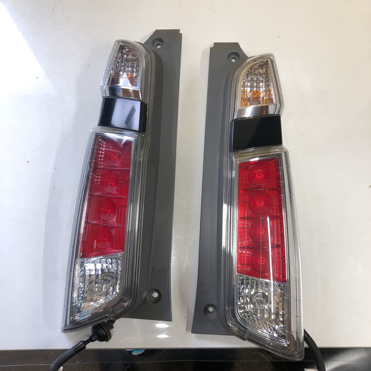 ホンダ JH1 N-WGN 後期 純正テールランプ 左右セット iece.ie