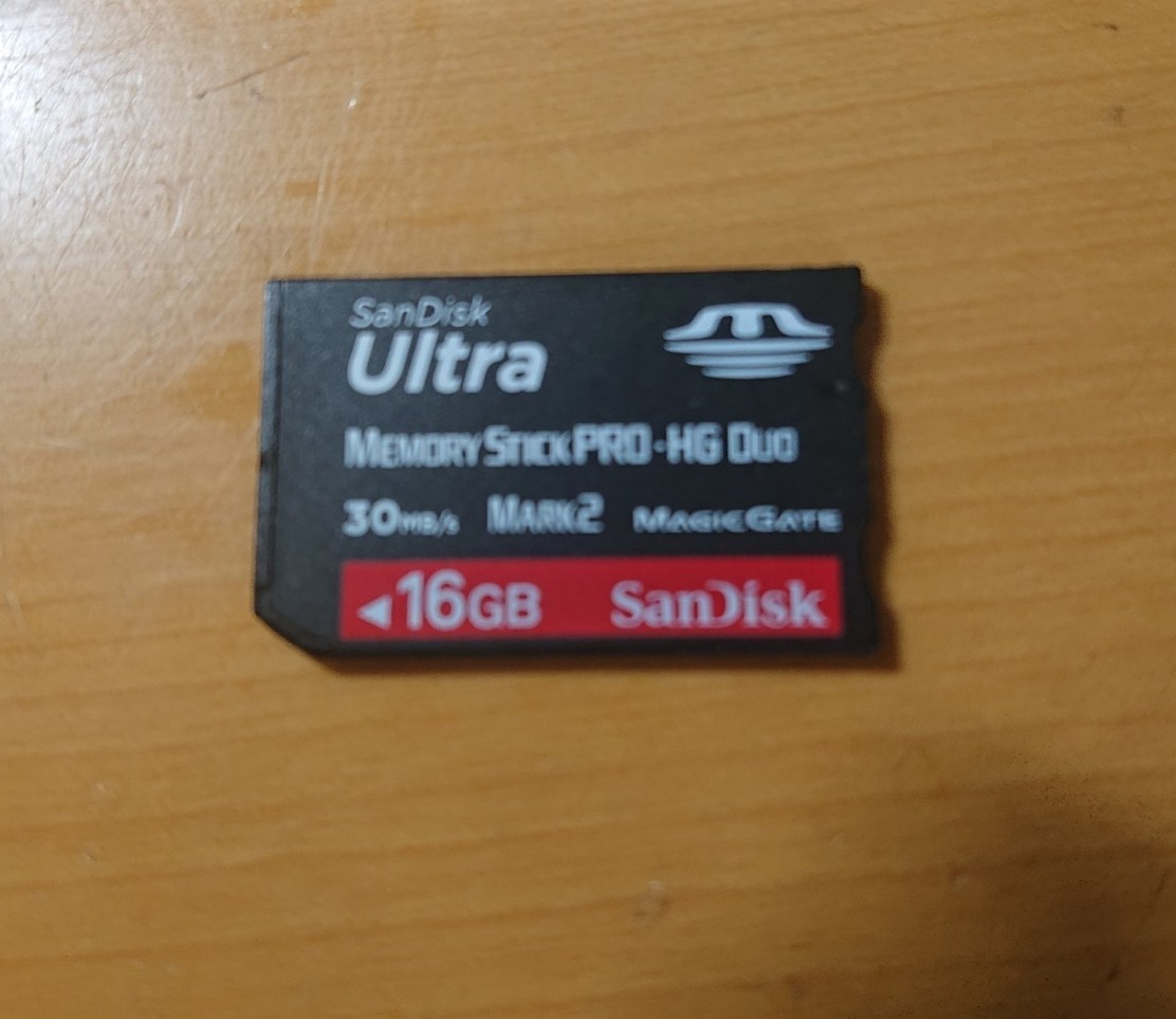 メモリースティック16GB  SanDisk ULTRA PSP デジカメ サンディスク