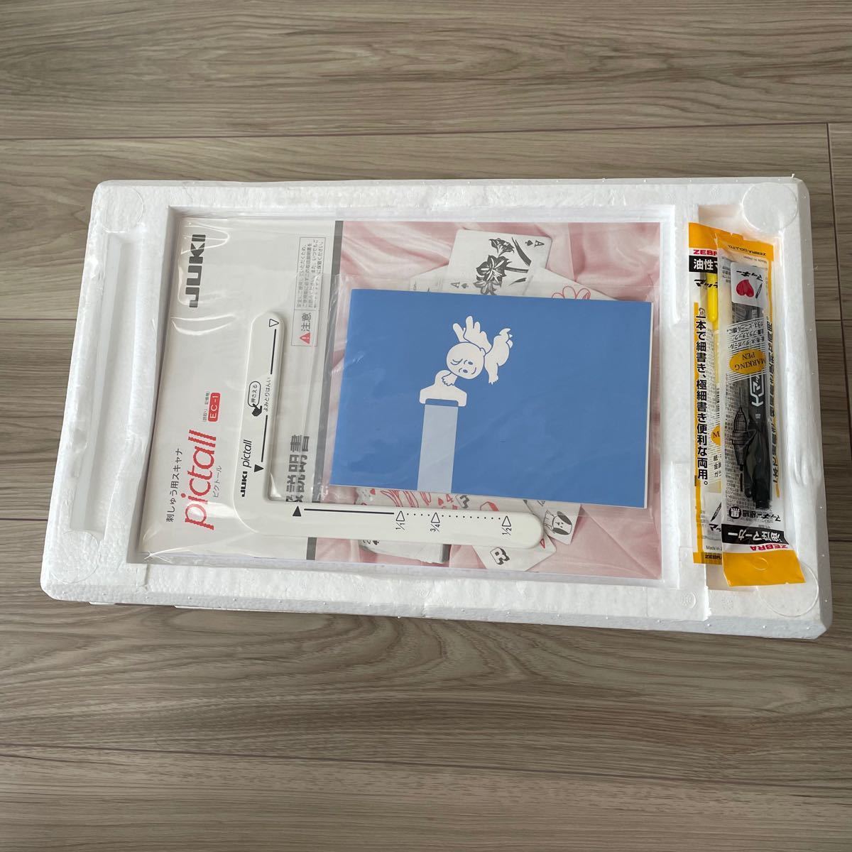 JUKI ジューキ 家庭用 刺しゅう模様 データ作成機 Pictall EC-1 JUKI ジューキ 家庭用 刺しゅう模様 データ作成機 Pictall EC-1