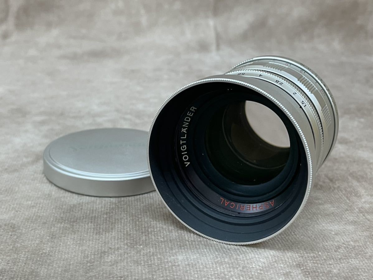VOIGTLANDER 50mm F1.5 NOKTON ASPHERICAL レンズのみ リアキャップなし フォクトレンダー 日本製 カメラ部品 カメラレンズ シルバー_画像1