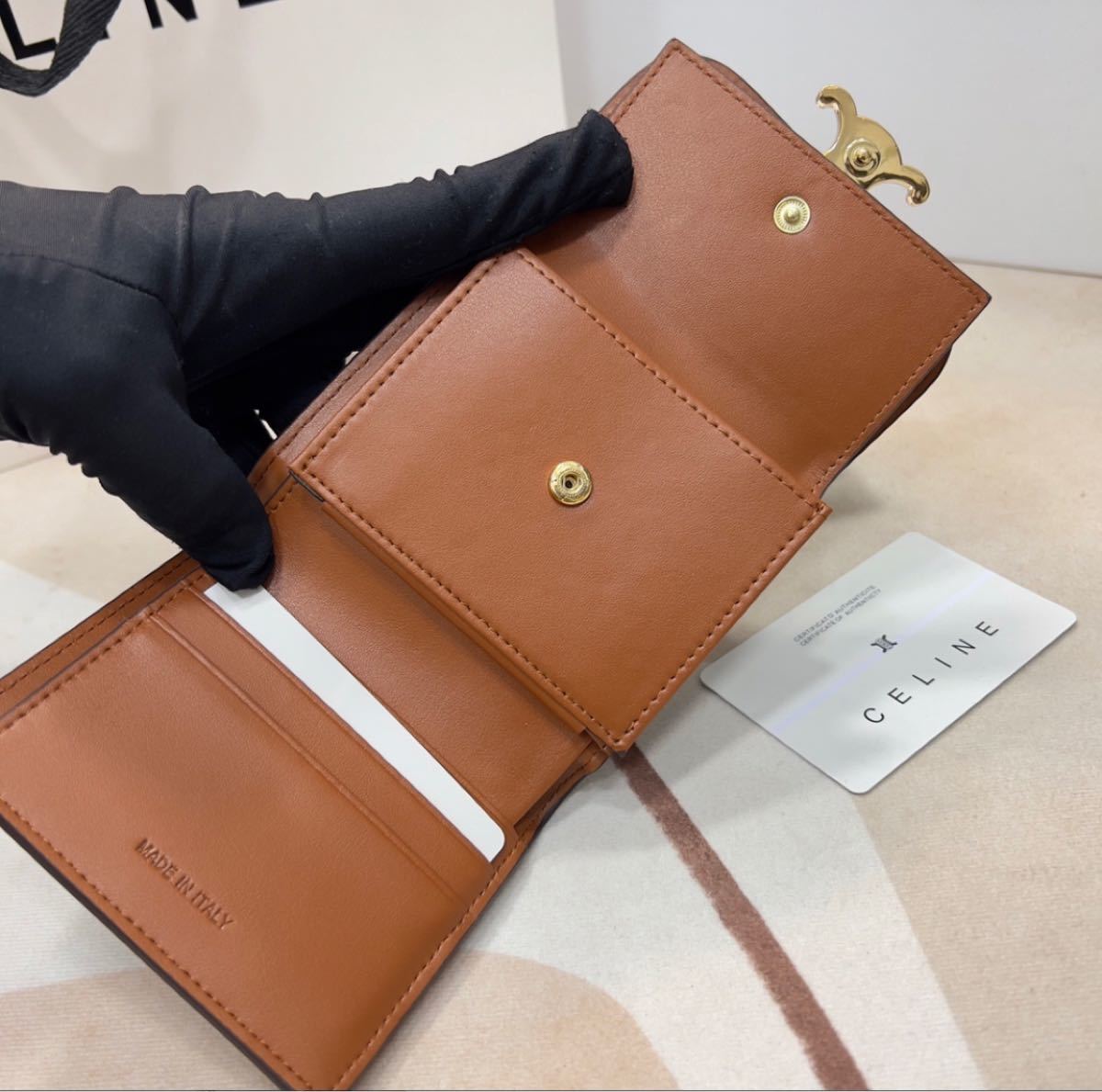 CELINE スモール フラップウォレット 財布 トリオンフ タン ホワイト