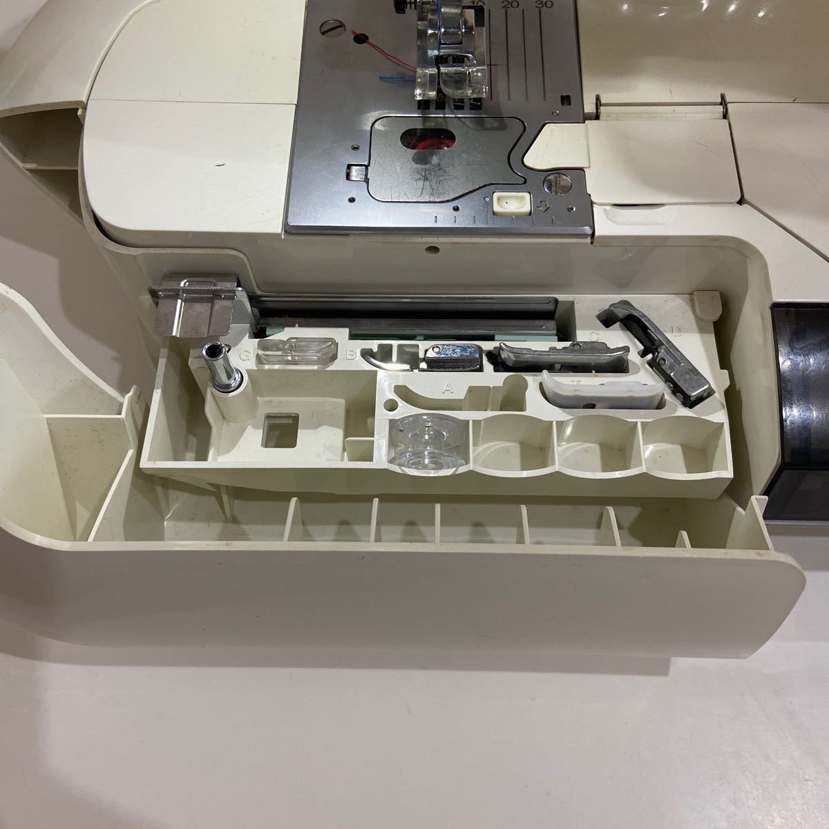 JUKI HZL-010N 刺繍ミシン/コンピューターミシン 刺繍機とセットでの購入をしてください