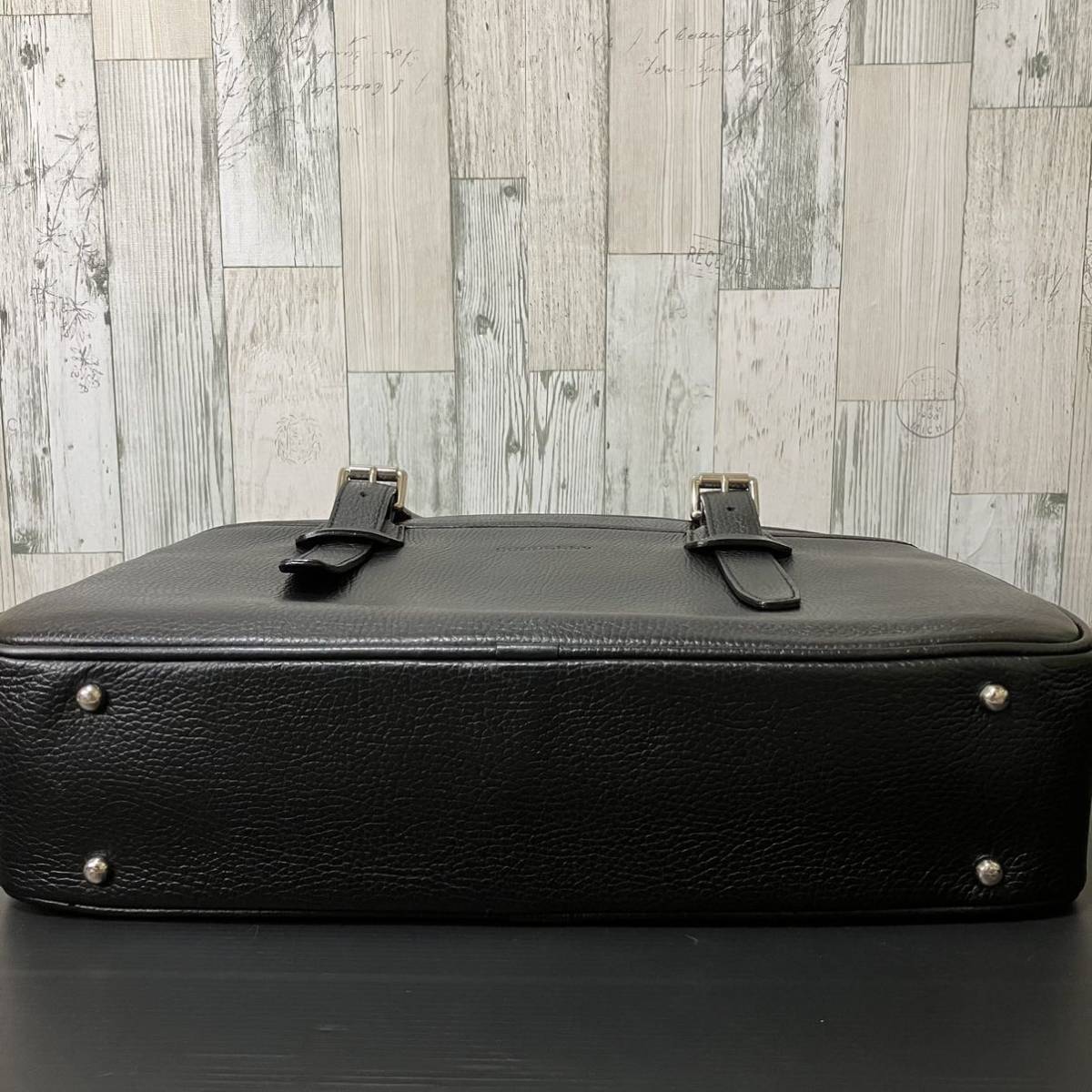 未使用級】希少◇BURBERRY◇バーバリー◇シボ◇ノバチェック◇トート お手軽価格 型押し ブリーフケース バーバリー レザー A4 ブラック ビジネスバッグ その他