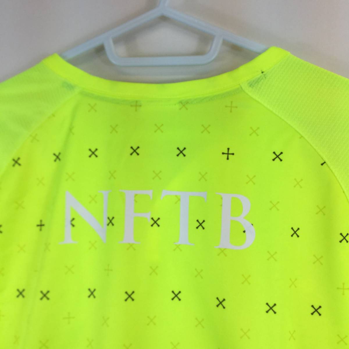 ナイキ NIKE MMXIV NFTB 速乾Tシャツ プラクティスシャツ フットボール 蛍光カラー Lサイズ 半袖 621992-700_画像6