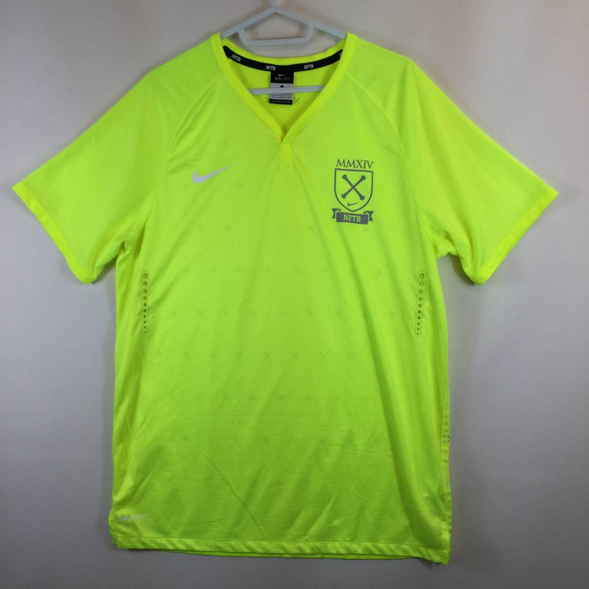 ナイキ NIKE MMXIV NFTB 速乾Tシャツ プラクティスシャツ フットボール 蛍光カラー Lサイズ 半袖 621992-700 ナイキ NIKE MMXIV NFTB 速乾Tシャツ プラクティスシャツ フットボール 蛍光カラー Lサイズ 半袖 621992-700