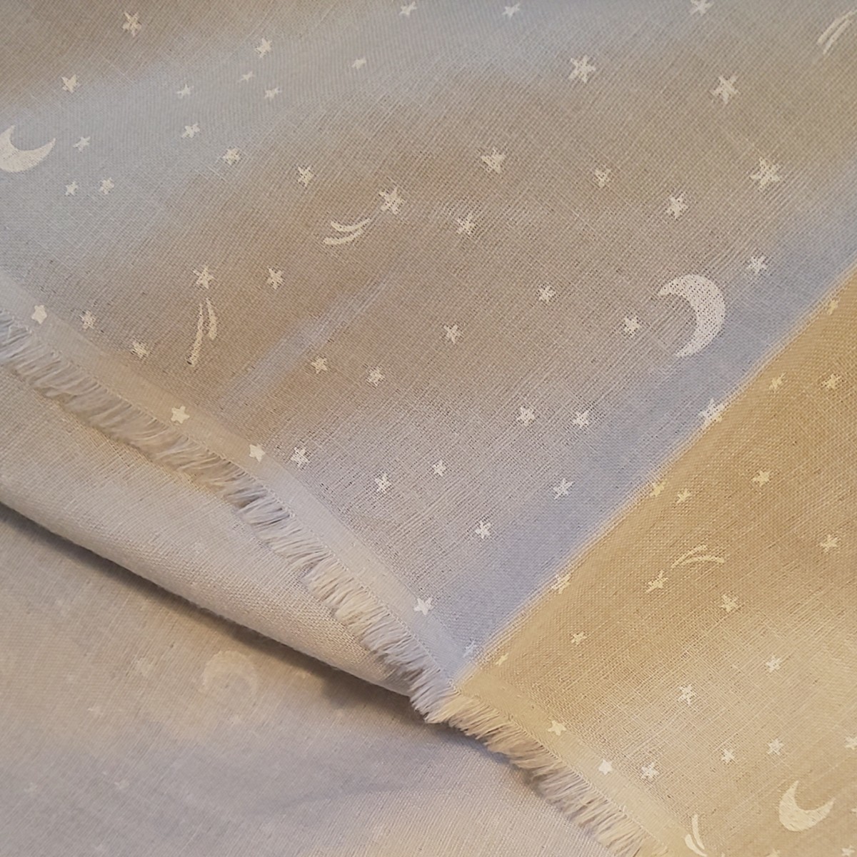 【Rikka様専用品です】綿100％ ダブルガーゼ 星と月 ライトグレー生地巾約108cm×約1m