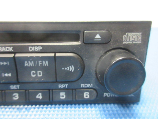 464W ダイハツ 使用　AM.FM CDデッキ 86180-B2100_画像4