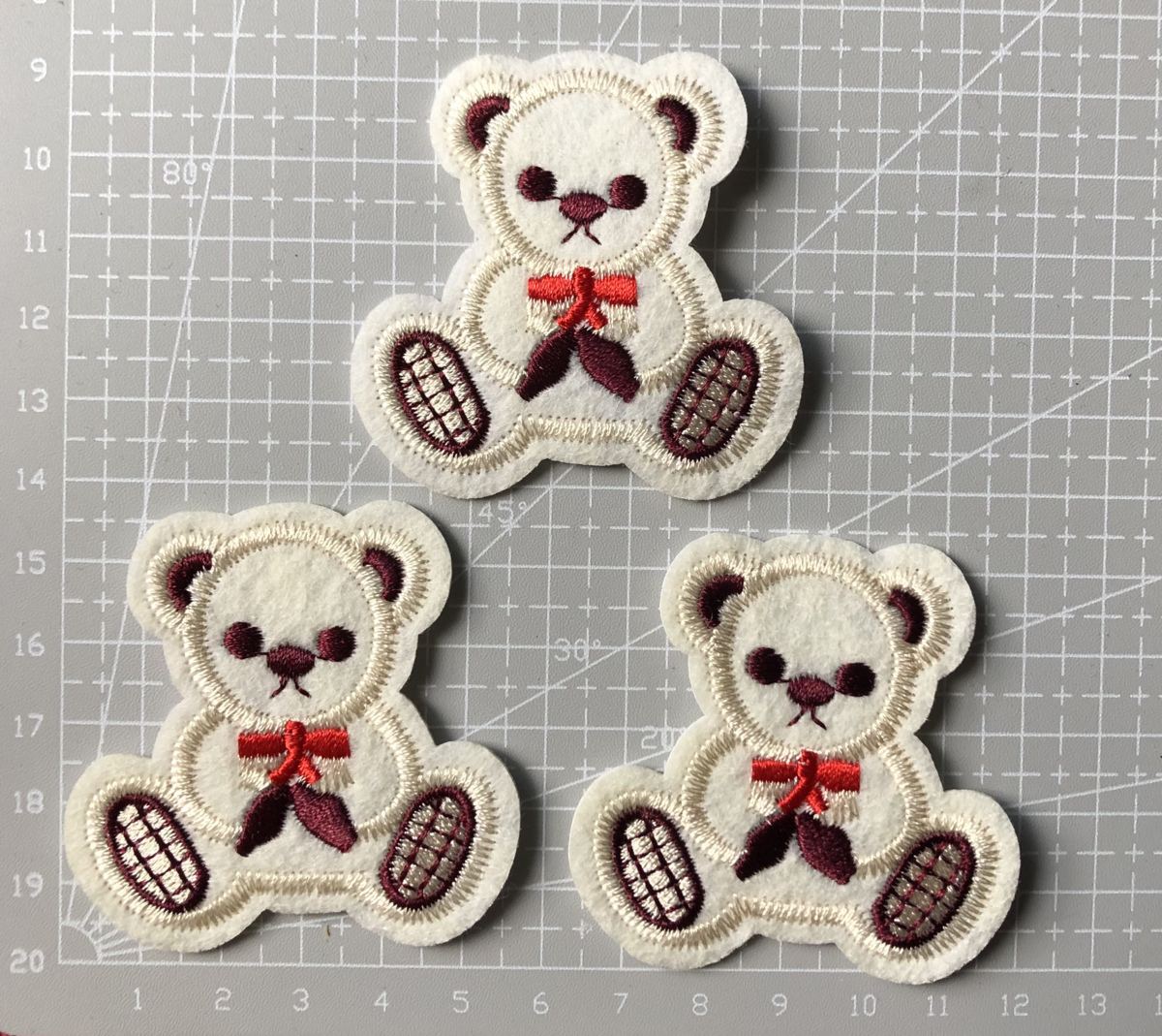 3枚組 刺繍 アイロンワッペン アップリケ ワンポイント くまちゃん_画像1