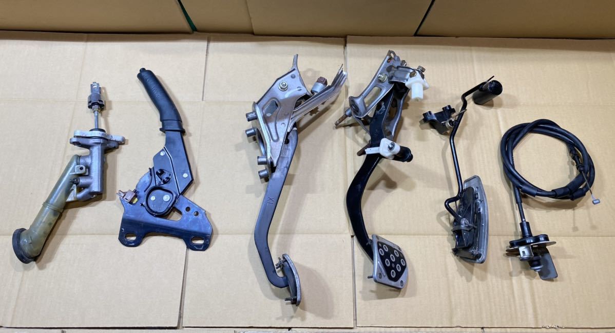 新品☆JZX110☆クラッチペダル☆MT用ブレーキペダル・吊り下げアクセル