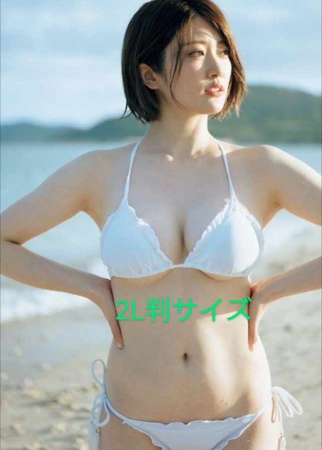 レア セクシー ショット 乃木坂46 樋口日奈 生写真 2L判サイズ 可愛い 髪型 水着姿 白ビキニ 綺麗な デコルテ スタイル 大人びた 表情_画像1