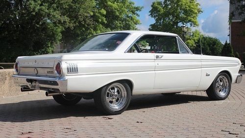 1/18 フォード ファルコン ベージュ Ford Falcon beige 1964 梱包