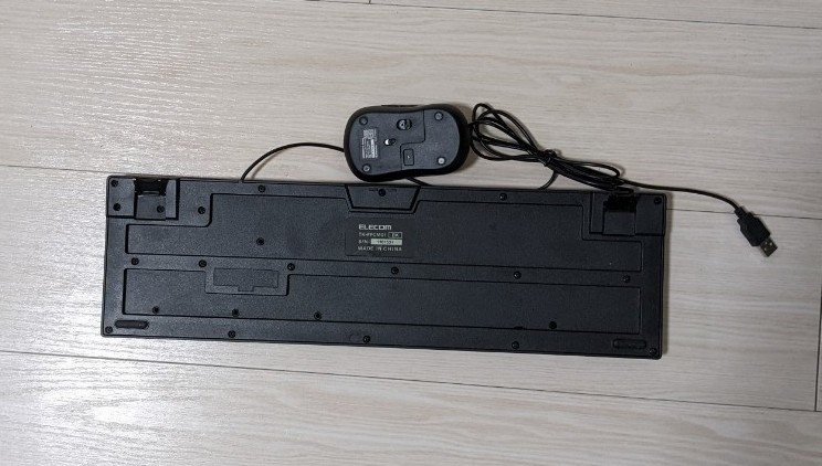 有線キーボード（TK-FFCM01BK）&無線マウス（BSMBW315SV）