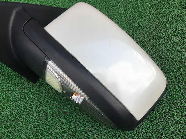 *U228 Lincoln Navigator door mirror left G4