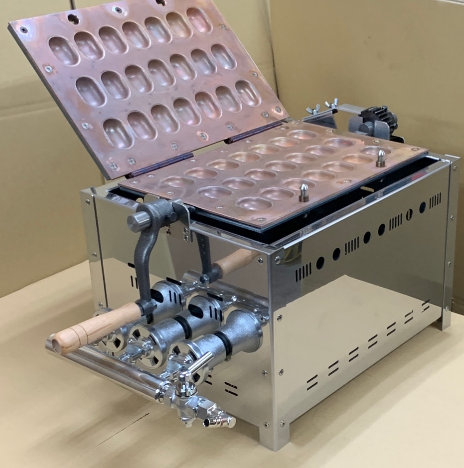 中古美品 銅製ベビーカステラ機 ガス式 21穴 業務用ベビー 中古美品 銅製ベビーカステラ機 ガス式 21穴 業務用ベビー