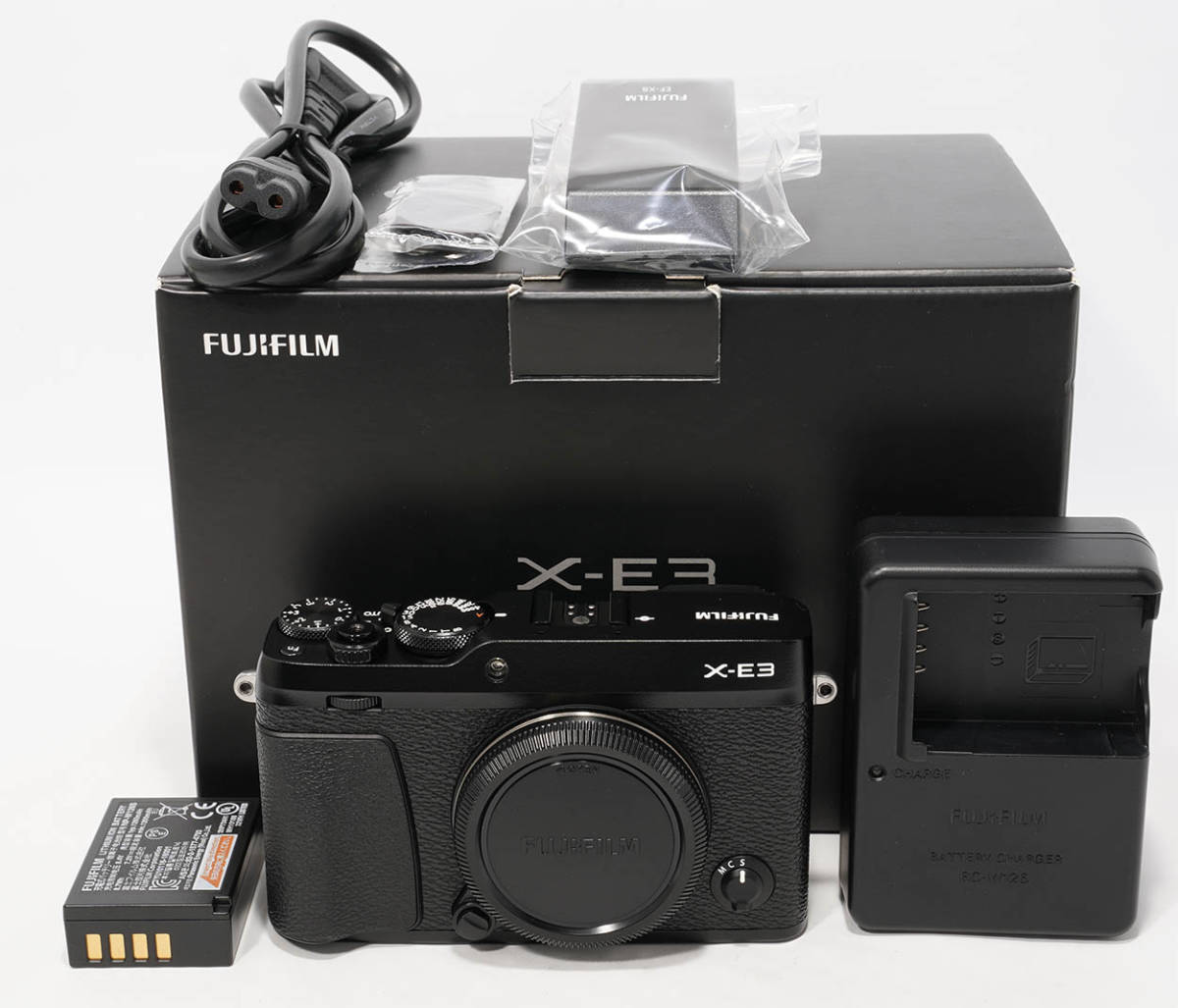 即決 極上品 保証 富士フイルム X-E3ボディ ブラック 【ショット数1212