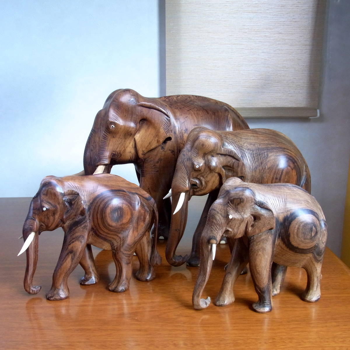 価格交渉可能】インド製 木彫 彫刻 インド象の置物 ４体セット価格 アンティーク品