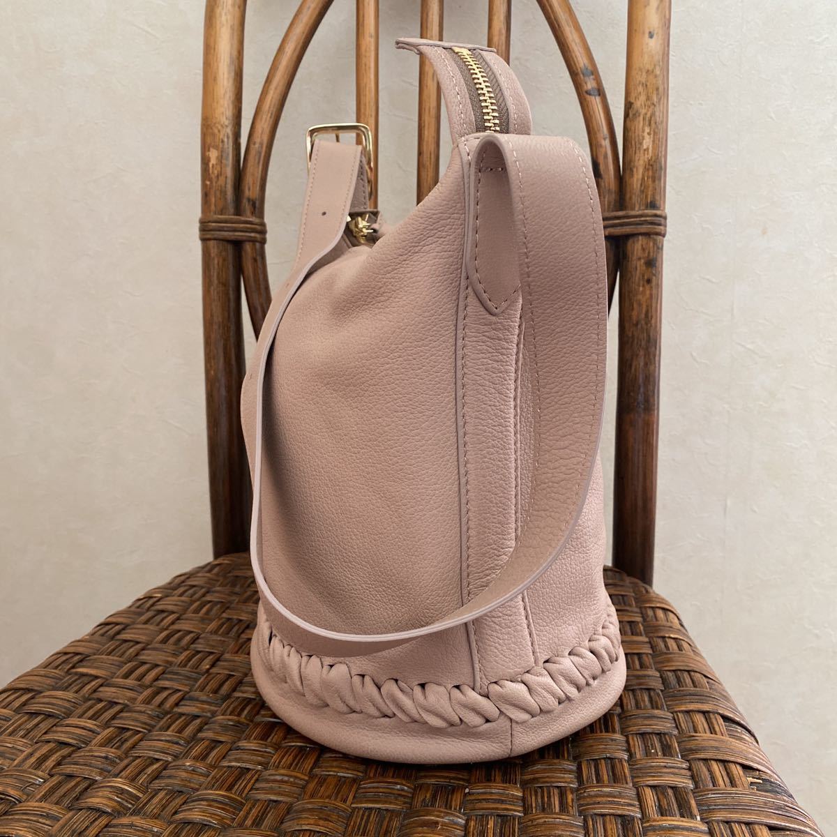 美品 MICA DELLA VALLE (ミカデラヴァッレ) secchiello ワンショルダー