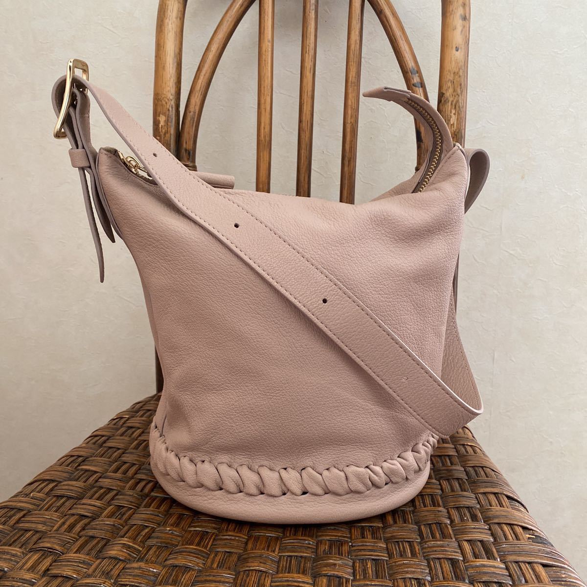 美品 MICA DELLA VALLE (ミカデラヴァッレ) secchiello ワンショルダーバッグ