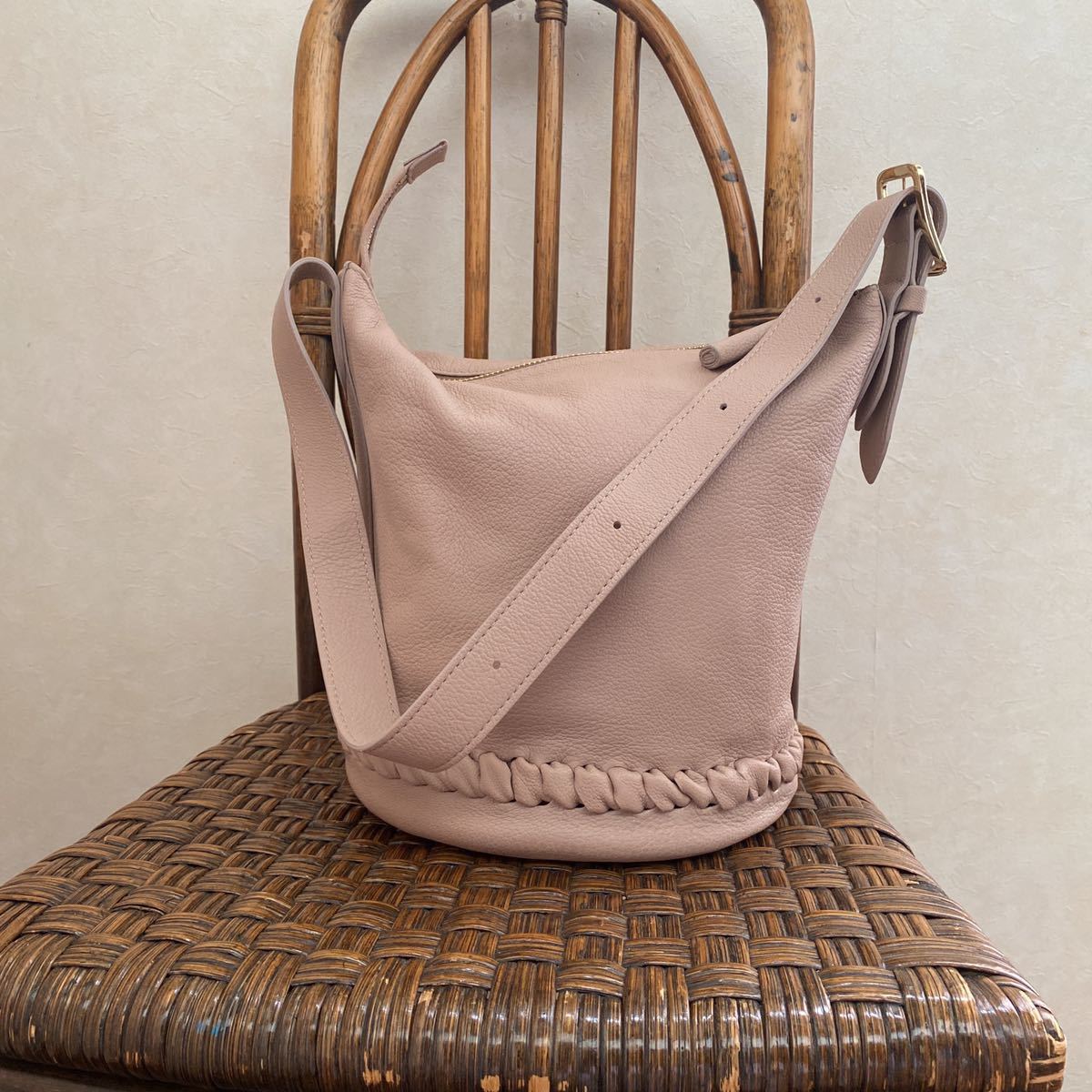 美品 MICA DELLA VALLE (ミカデラヴァッレ) secchiello ワンショルダー