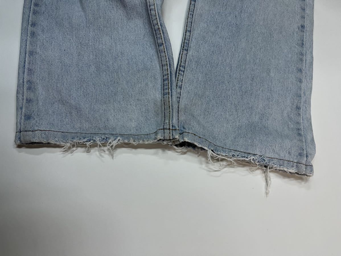 裾上げ済み アイスブルー USA製 90s 90年代 Levi's リーバイス 510-0217 ストレートデニムパンツ ジーンズ w32 ヴィンテージ_裾にダメージ、汚れ