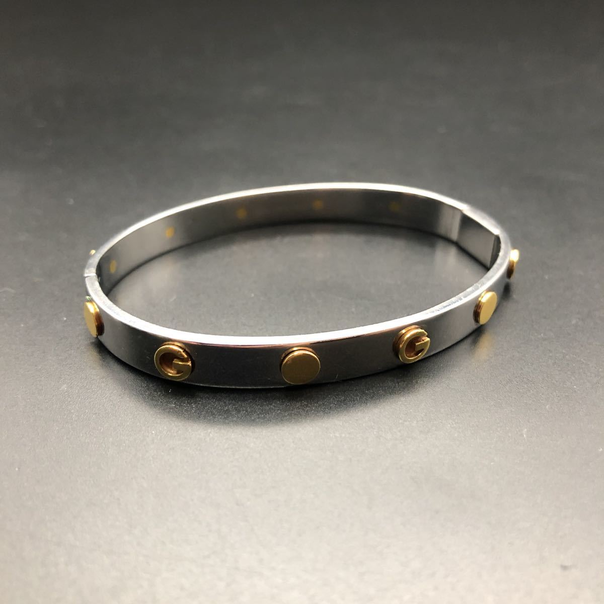 即決 GUCCI グッチ Gマーク ロゴ バングル ブレスレット