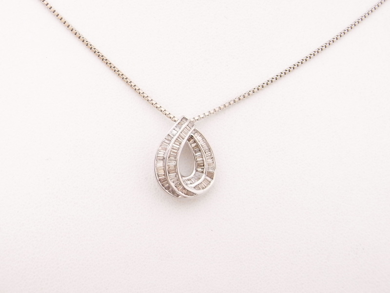 K18WG ホワイトゴールド ペンダントネックレス ダイヤモンド 0.56ct