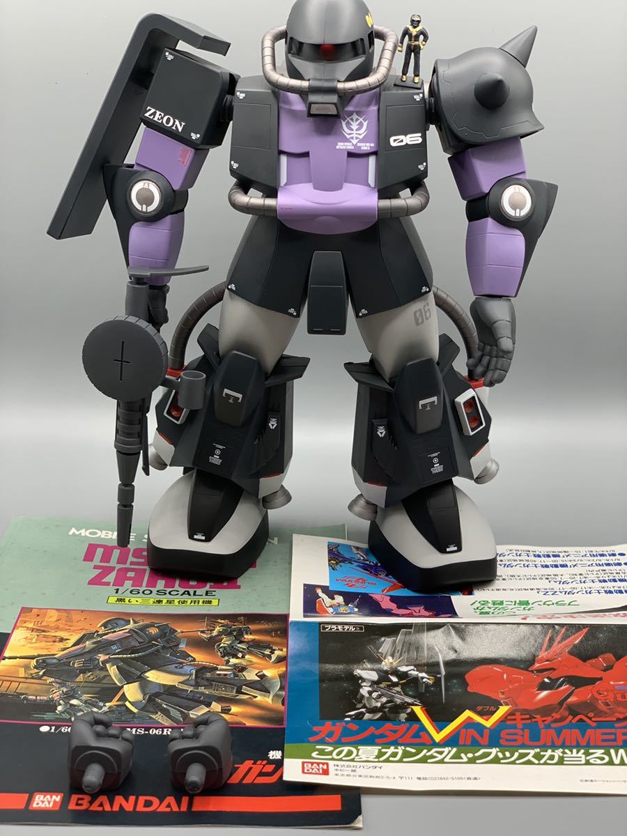 Yahoo!オークション - 旧キット 1/60 ザクⅡ 黒い三連星 塗装済 Yahoo!オークション - 旧キット 1/60 ザクⅡ 黒い三連星 塗装済