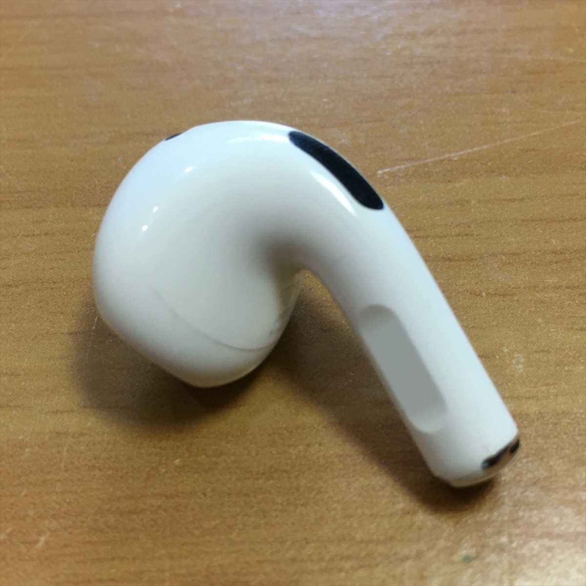 2）Apple純正 AirPods 第3世代イヤホン本体 片耳 左（L）のみ A2564