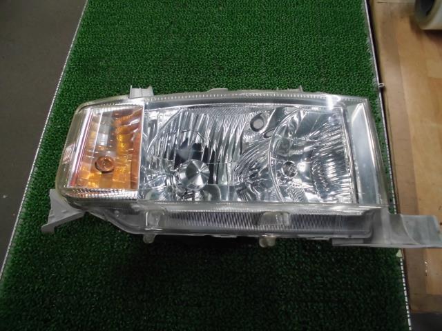 ｂＢ UA-NCP31 右ヘッドランプASSY_画像1