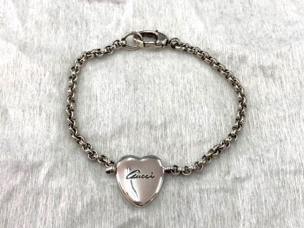 高評価のクリスマスプレゼント GUCCI バタフライハートブレスレット