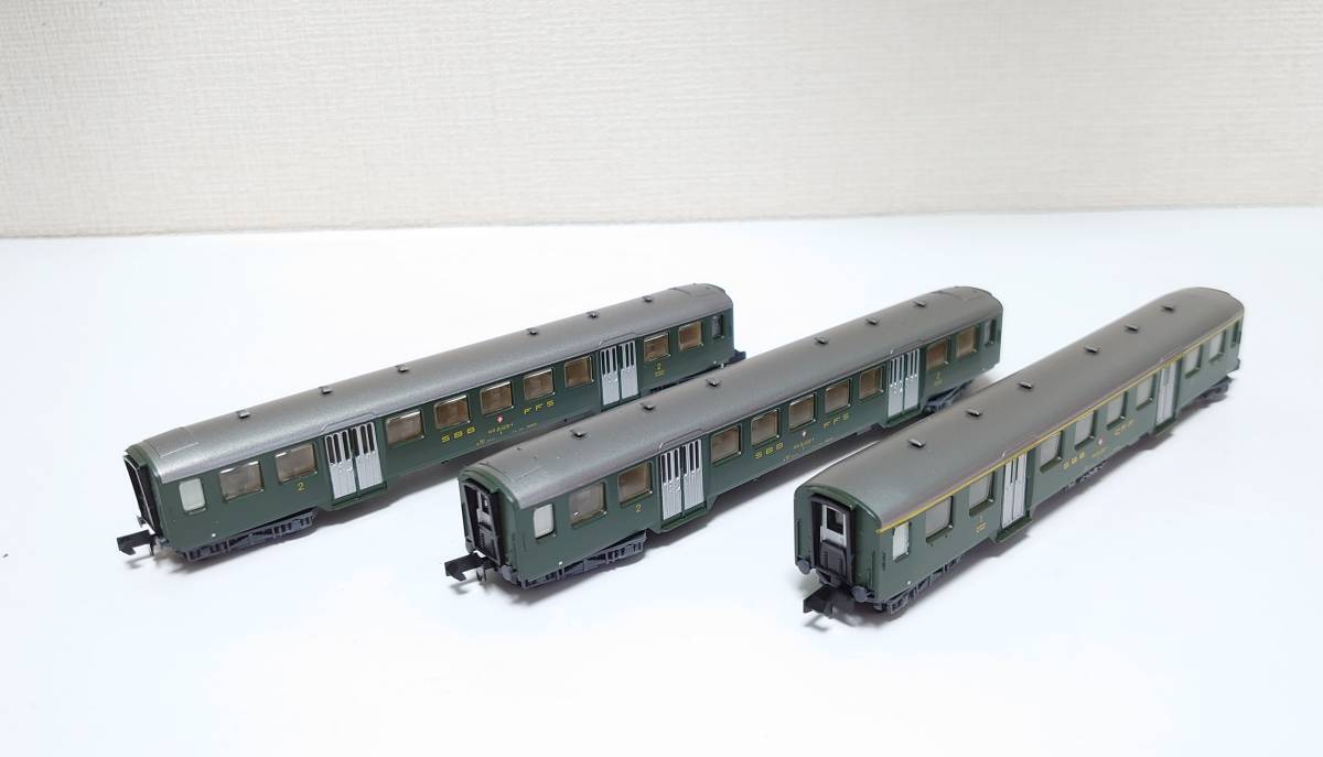 ♪ ARNOLD SBB スイス国鉄 客車 緑 3両set(1等×1、2等×2) ♪ - 鉄道模型 ♪ ARNOLD SBB スイス国鉄 客車 緑 3両set(1等×1、2等×2) ♪ - 鉄道模型