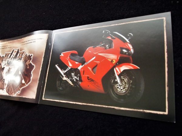 ホンダ　ＶＦＲ７８１Ｆ　００年頃　輸出用・カタログ美品・送料込み！_画像4