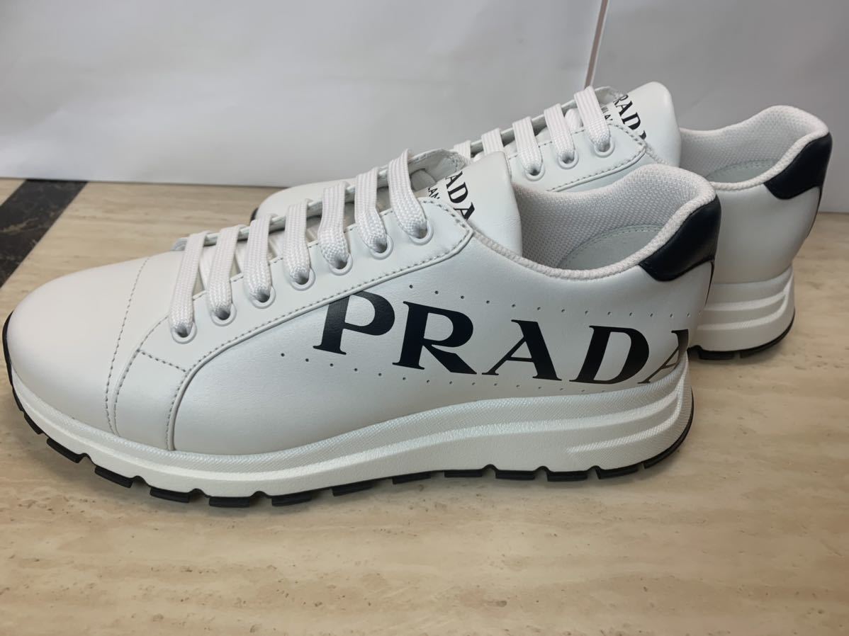 ヤフオク! - 新品 未使用 PRADA プラダ スニーカー PRADAロ...