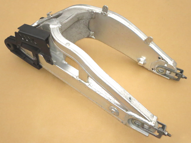 絶版品 RGV250Γ VJ22A SP 湾曲 スイングアーム 品番 61000-22D10 VJ21A ...