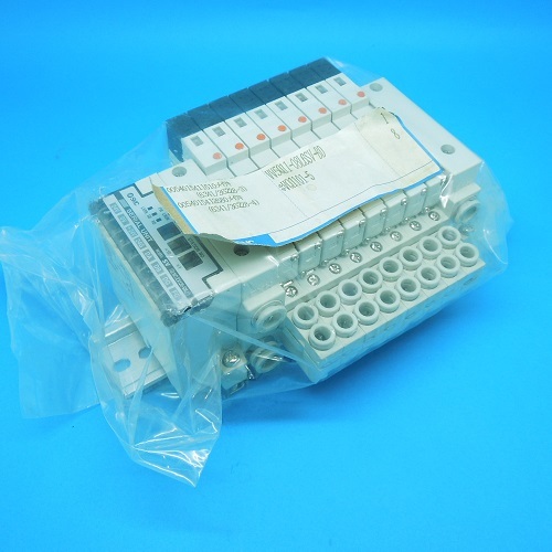 VV5Q11-08L6SV-BD プラグインユニット SMC 未使用品
