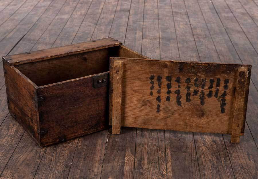 在庫大人気 ヤフオク! - 『 李朝家具 銭函 (トンケ)径36cm×47cm 高さ