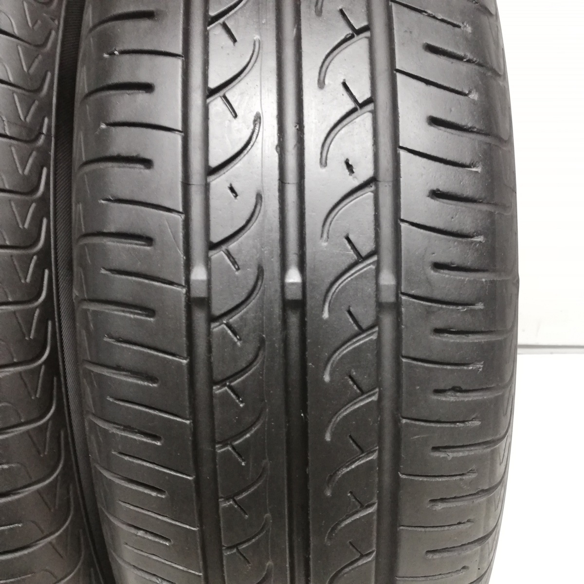 ◆本州・四国は送料無料◆ 175/70R14 ヨコハマタイヤ 70~80% ’16 '19 アレックス カローラ ポルテ シエンタ ノーマルタイヤ 2本_画像2