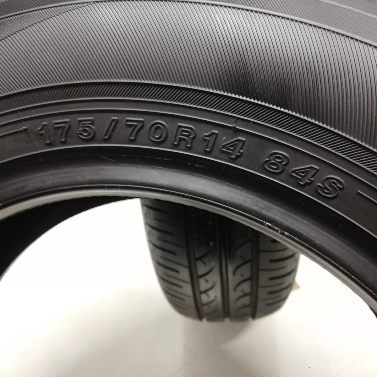 ◆本州・四国は送料無料◆ 175/70R14 ヨコハマタイヤ 70~80% ’16 '19 アレックス カローラ ポルテ シエンタ ノーマルタイヤ 2本_画像7