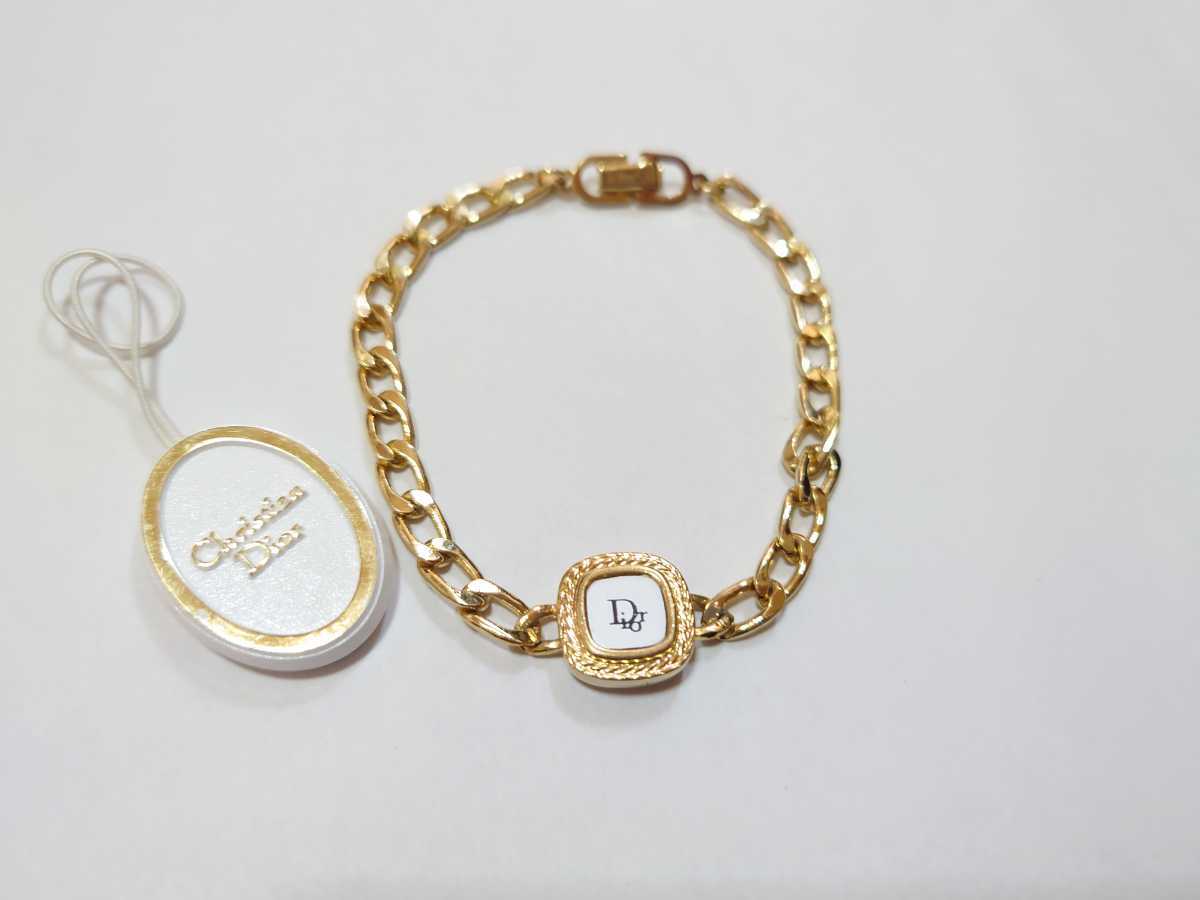Christian Dior クリスチャン ディオール ブレスレット 美品 ゴールド色 太めチェーン 稀少 新素材新作 Christian Dior クリスチャン ディオール ブレスレット 美品 ゴールド色 太めチェーン 稀少 新素材新作