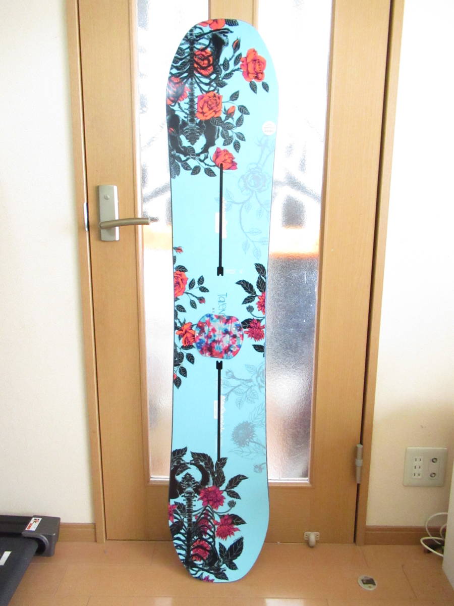☆美品☆ BURTON スノーボード ボード 板 デッキパッド付き 141cm