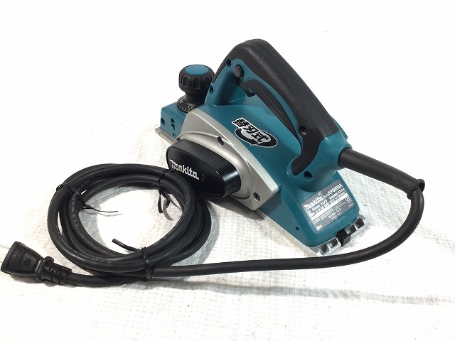 特価NEW】 Makita - **MAKITA マキタ 82mm 替刃式 電動カンナ 本体のみ