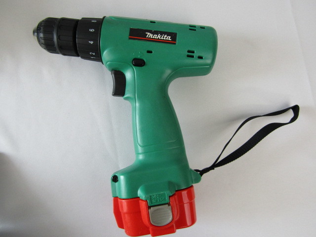 ◇電動工具 makita 充電式 ドライバードリル M646D 動作確認済◇_画像2