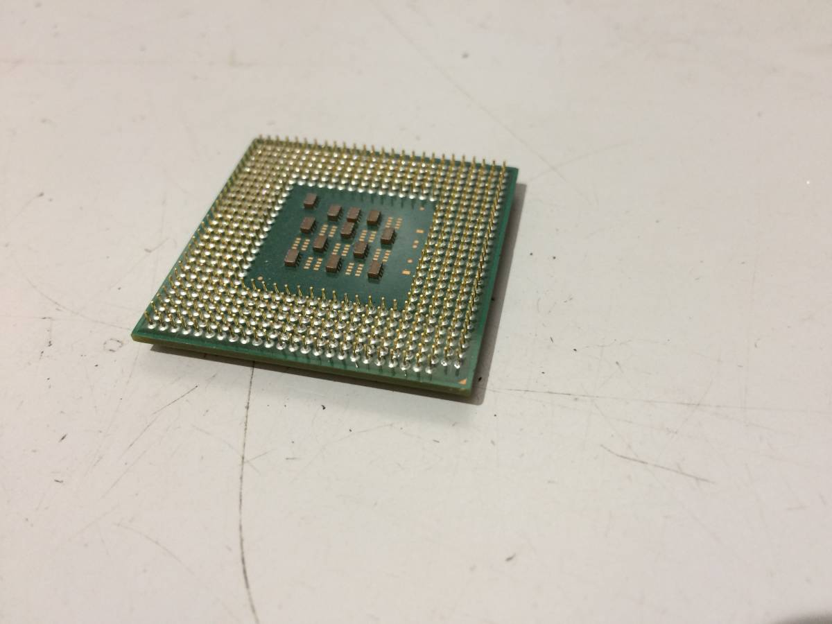 中古品 intel Pentium4 2.4CGHz L2:512KB FSB:800MHz 現状品③_画像2