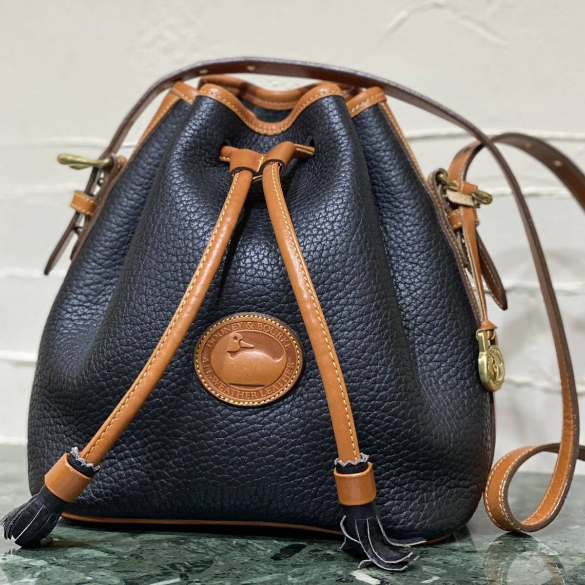 Dooney&Bourke ドゥーニー&バーク ショルダーバッグ レザー 緑 - バッグ