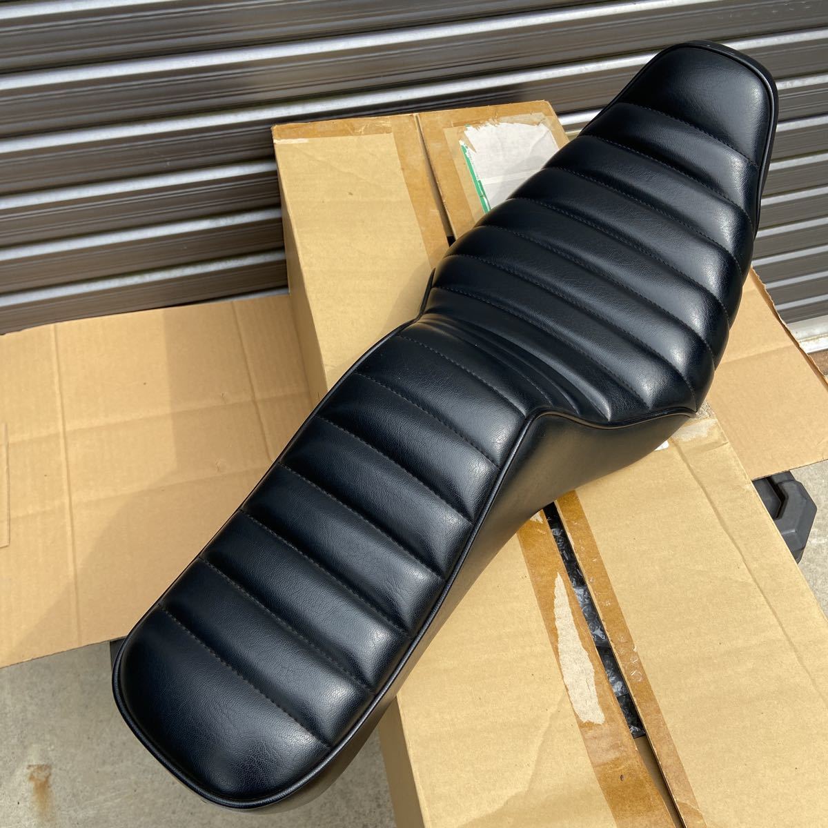 ハーレー スポーツスター XL883 XL1200 Trampトランプ キング&クイーン