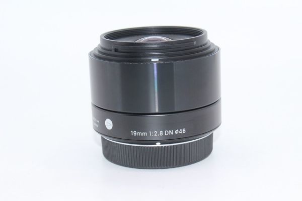 新品同様品■シグマ SIGMA Art 19mm F2.8 DN ブラック 単焦点広角レンズ マイクロフォーサーズ用■付属充実■Z1267_画像4