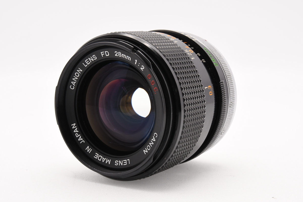 Canon LENS FD 28mm F2 S.S.C. FDマウント キヤノン MF一眼レフ用 広角単焦点レンズ 大口径 希少 ■01758_画像1