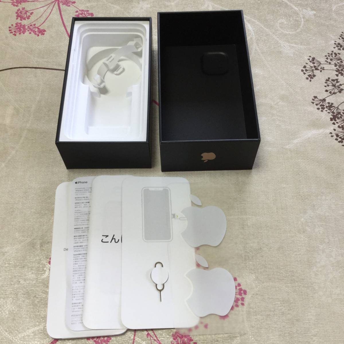 iPhone 空箱 ステッカーシール付き iPhone Plus 空箱 ピン ステッカー 純正品