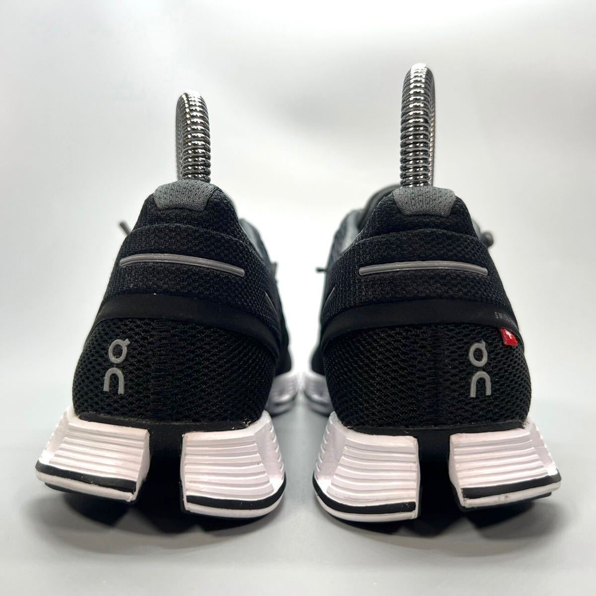 【美品】On オン　スニーカー　ランニングシューズ　US W5 EUR36 UK3 22.0cm 黒　ブラック　靴　レディース