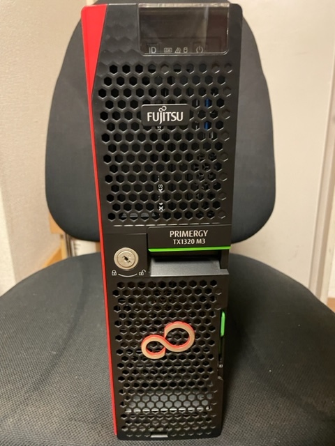 富士通 PRIMERGY TX1320 M3 Intel Pentium G4560 メモリ16GB